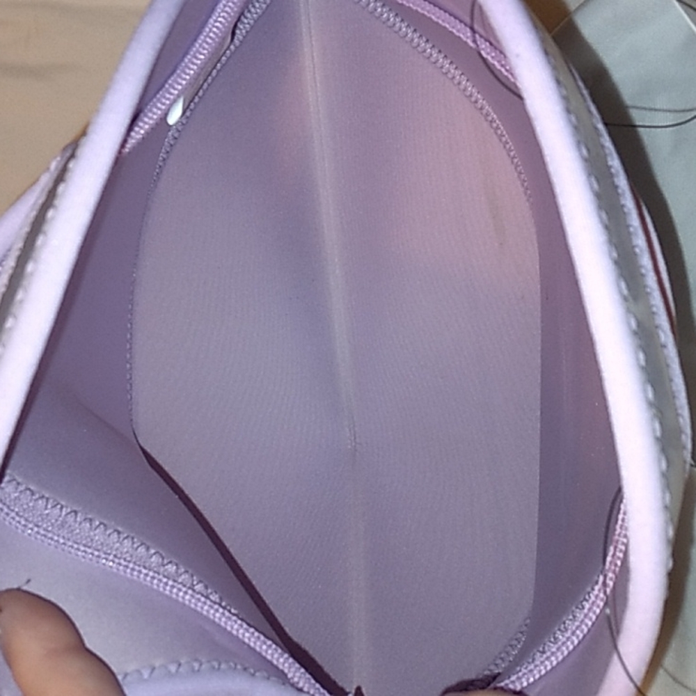Built Rambler Lunch Bag  12 x 9.5 x 6 inches in Purple & White. - Picture 6 of 8